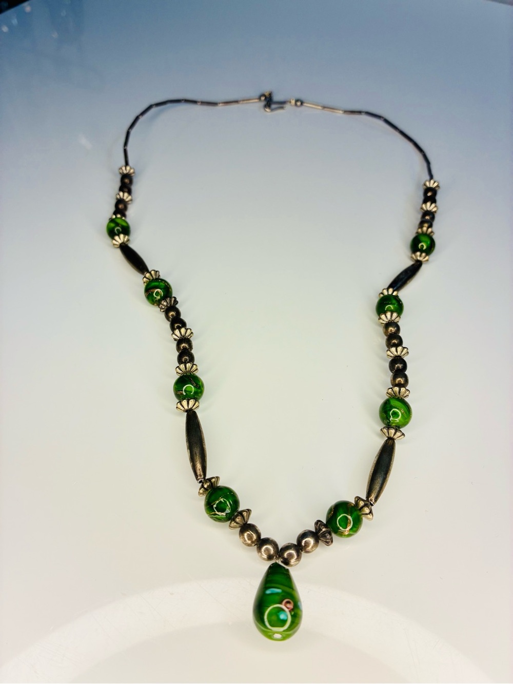 Vibrant Green Murano Glass Bead Pendant Necklace - Lightweight Women's Jewelry